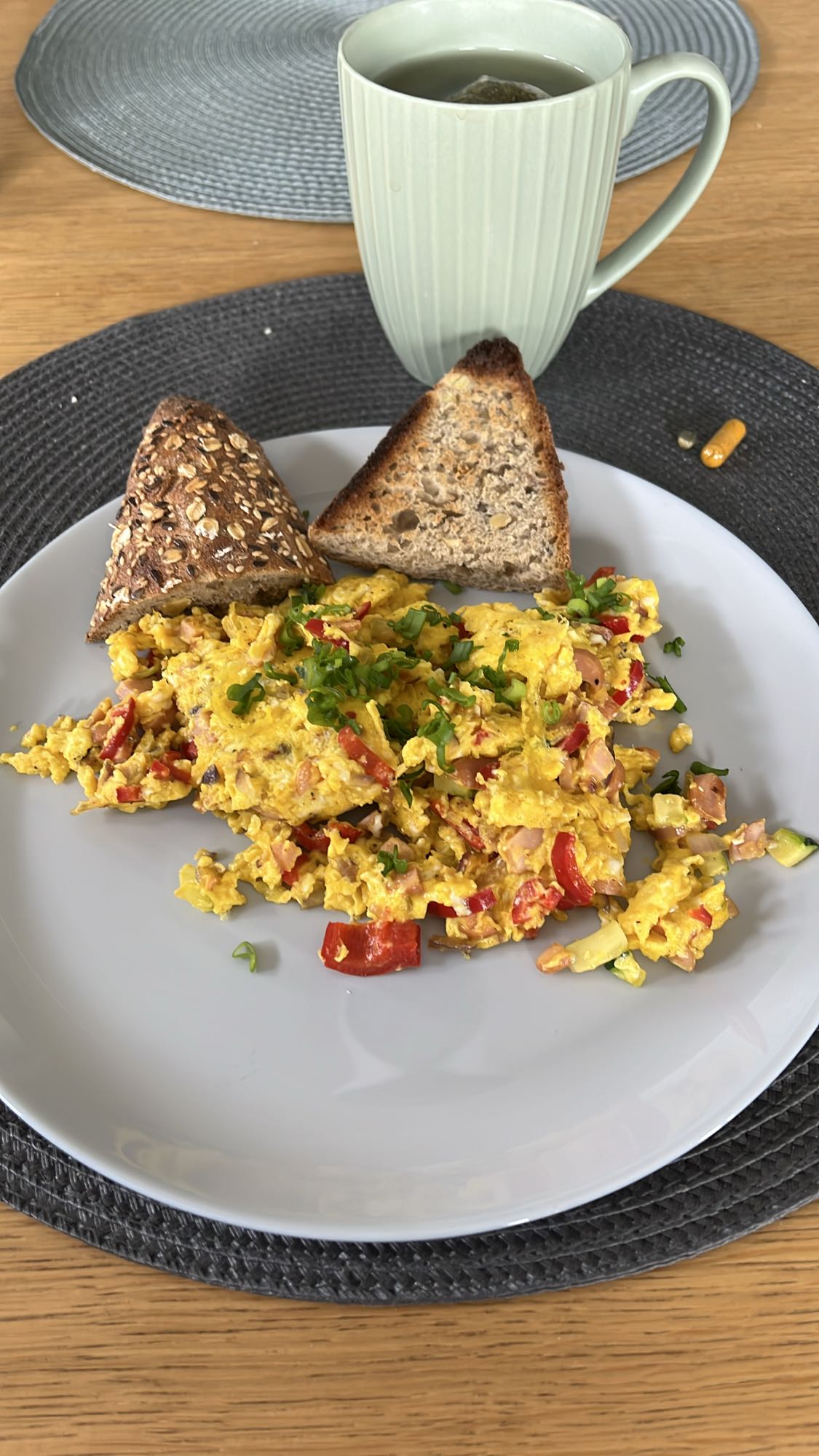 Jajecznica z warzywami