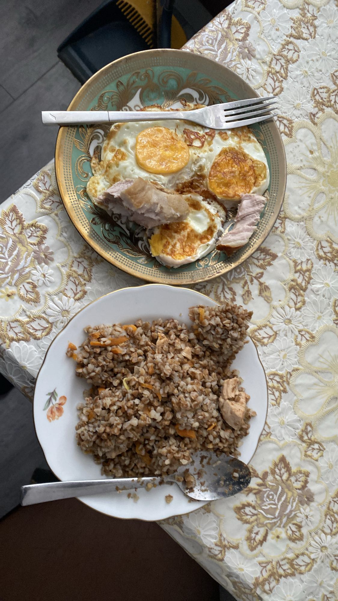 Buckwheat with Eggs and Meat