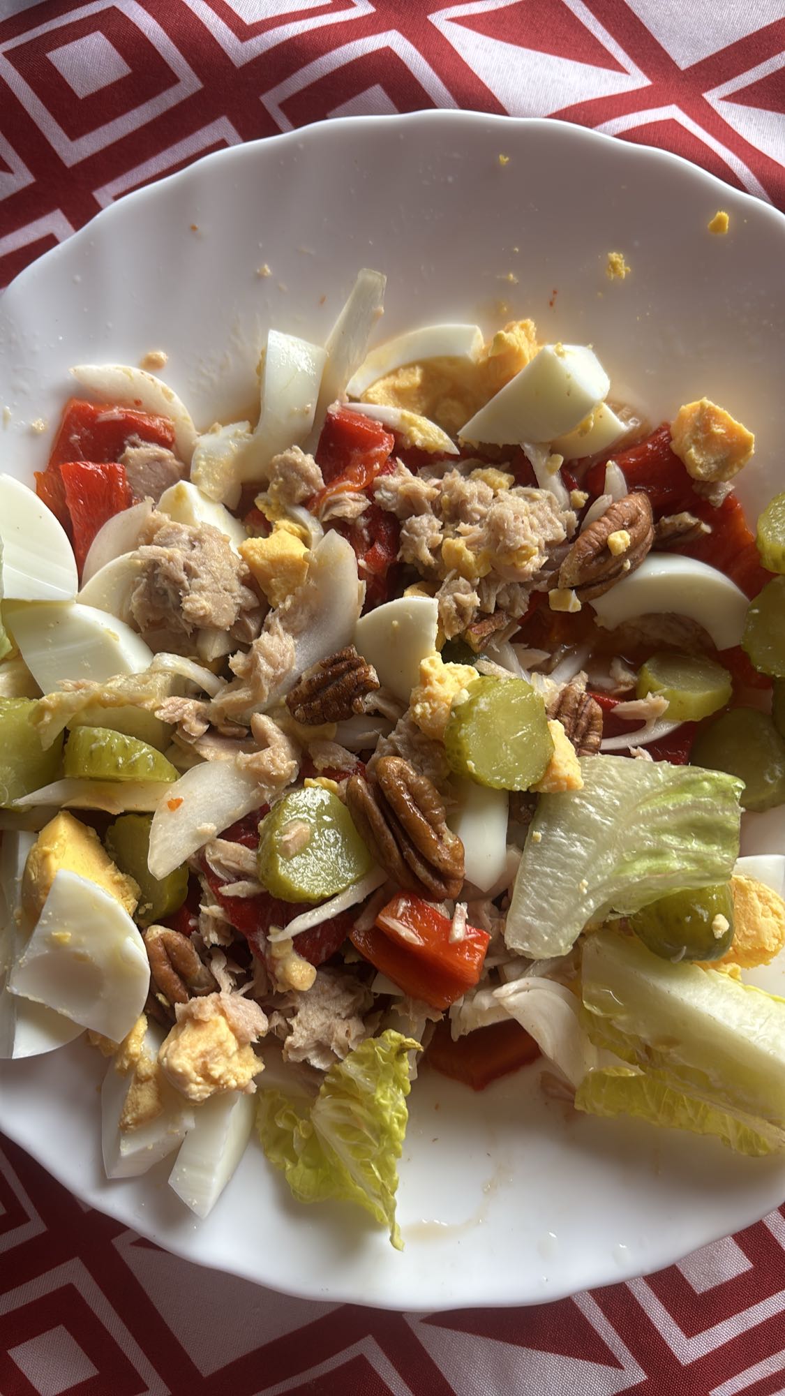 Ensalada de atún y huevo