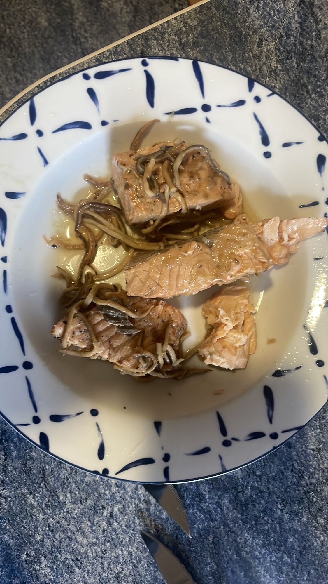 Salmón con setas