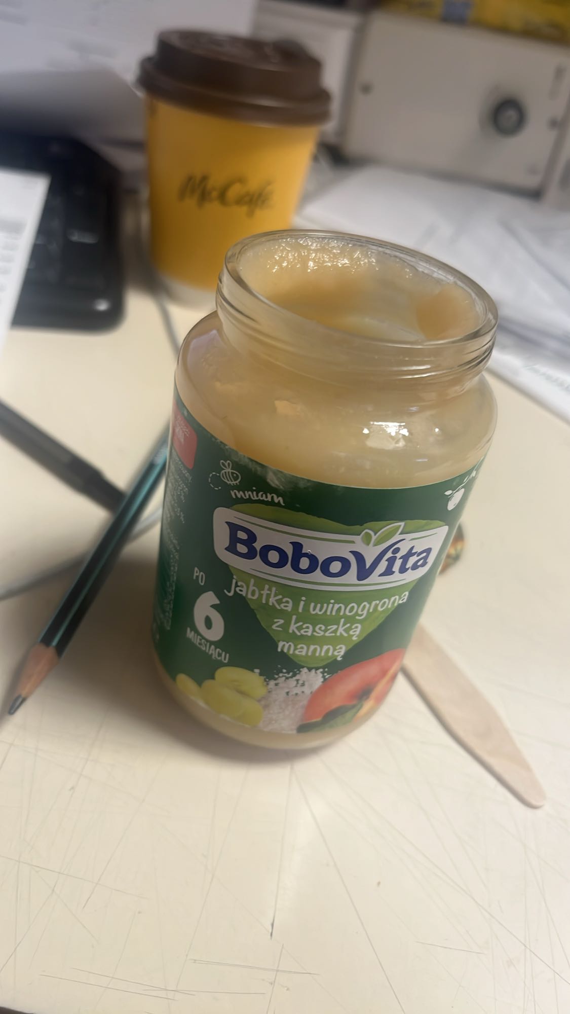 Jabłka i winogrona z kaszką