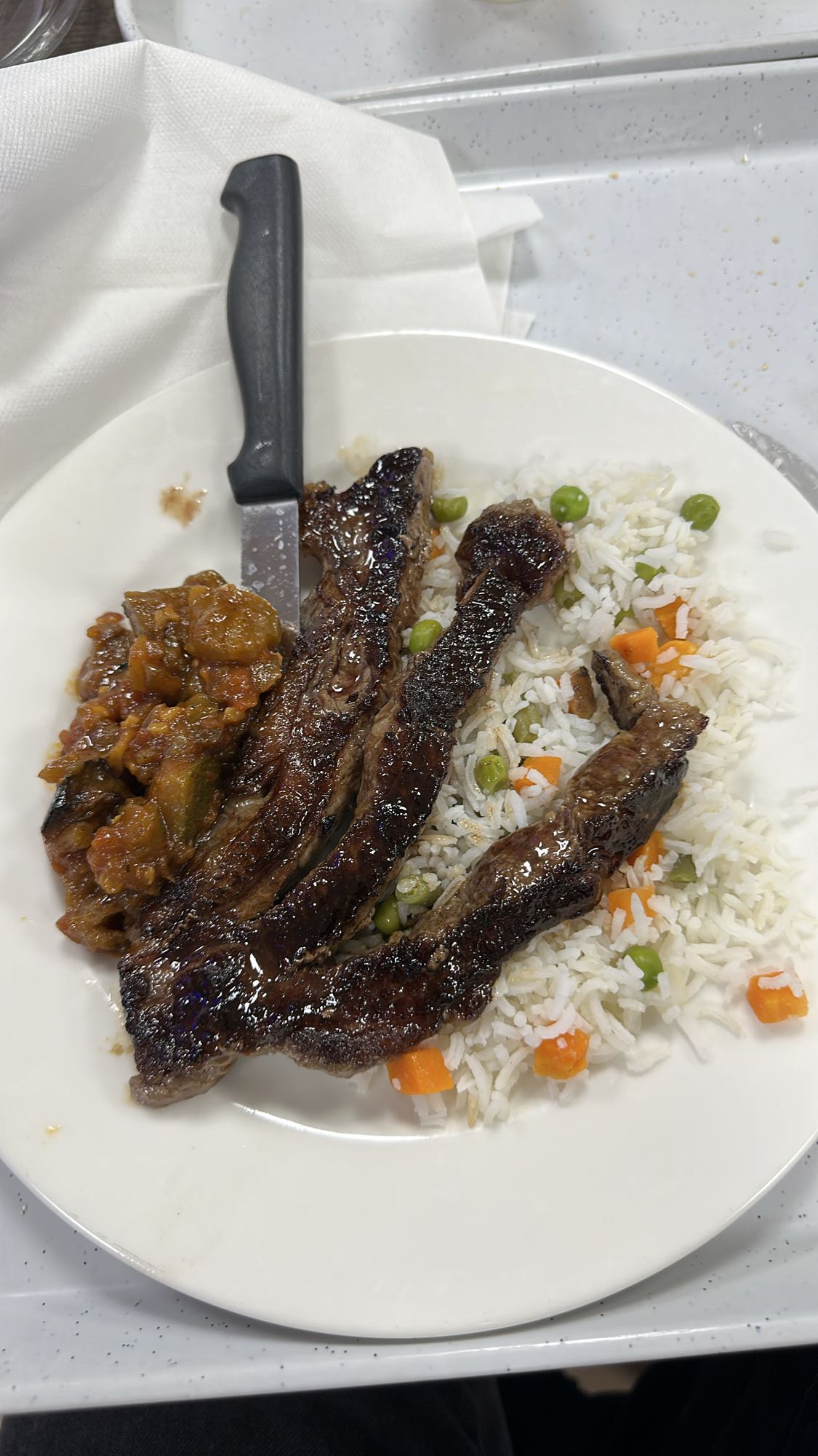 Riz aux légumes et viande