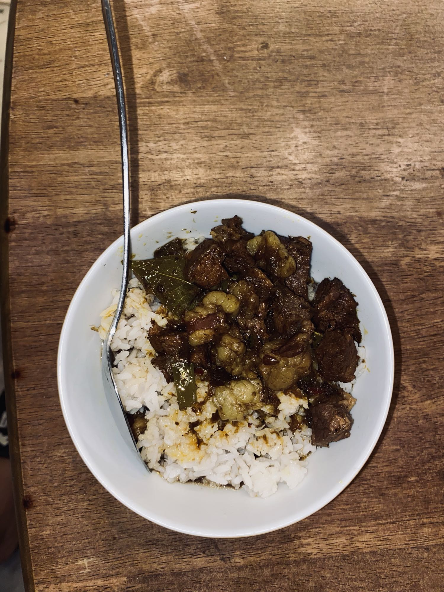 Nasi dengan daging kecap