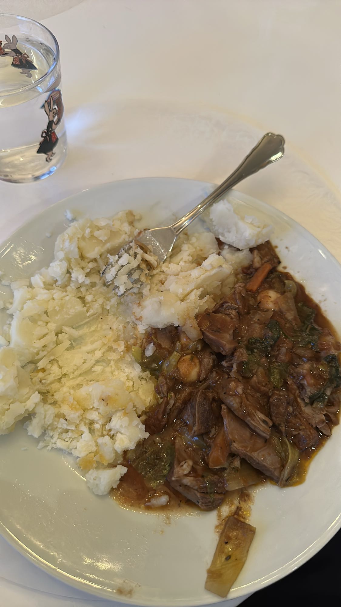 Potatismos med köttgryta