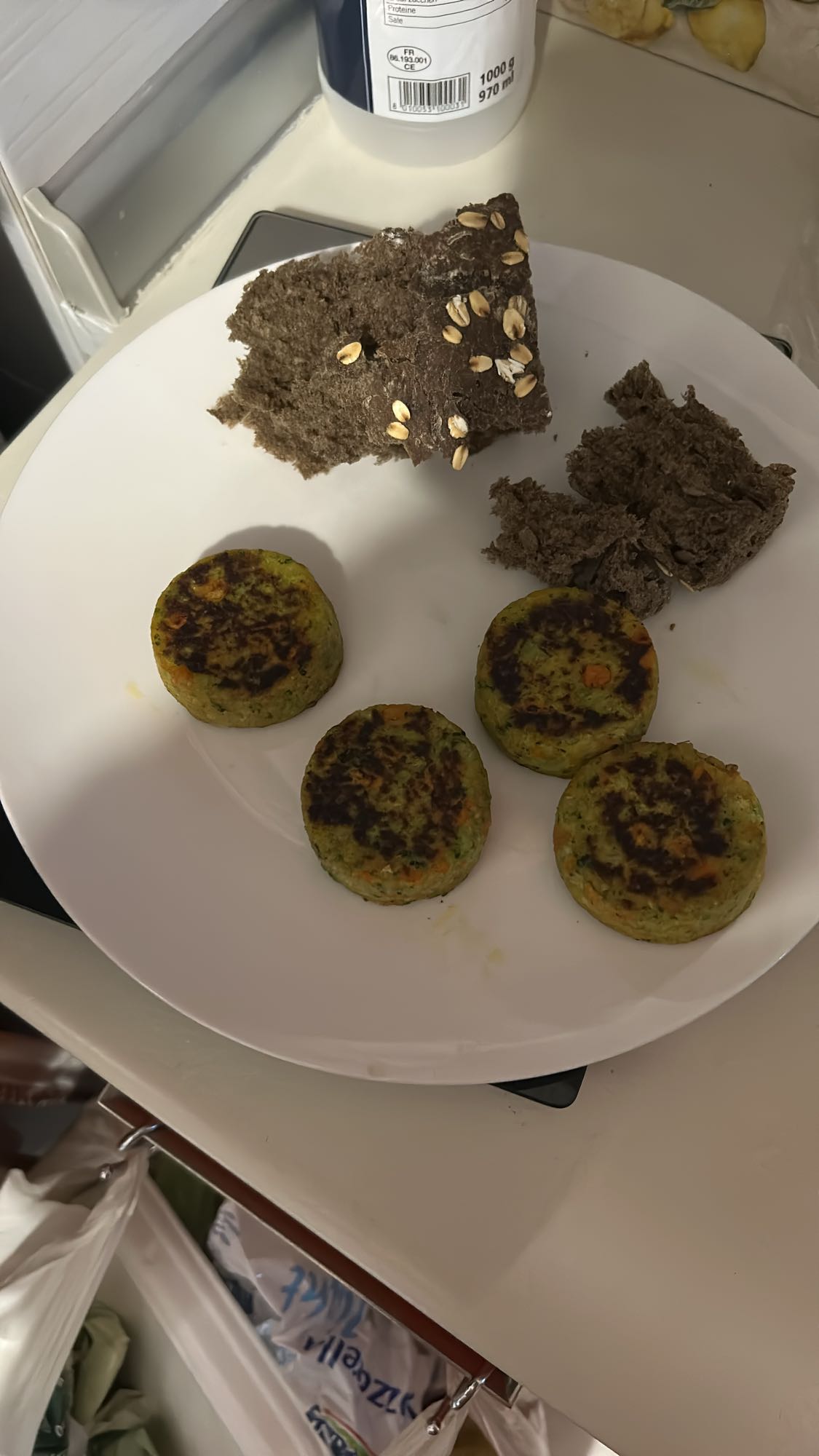 Vegetable Patties with Bread