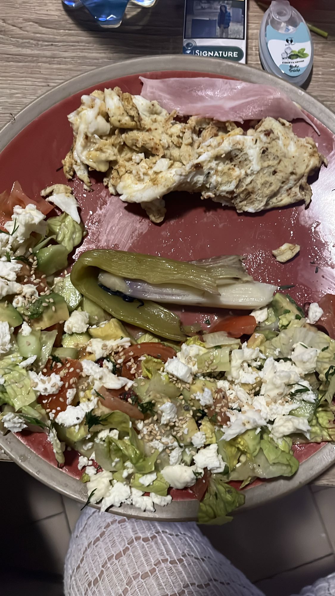 Omelette et salade fraîche