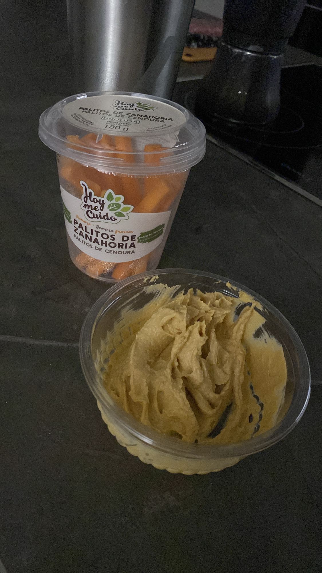 Palitos de zanahoria con hummus