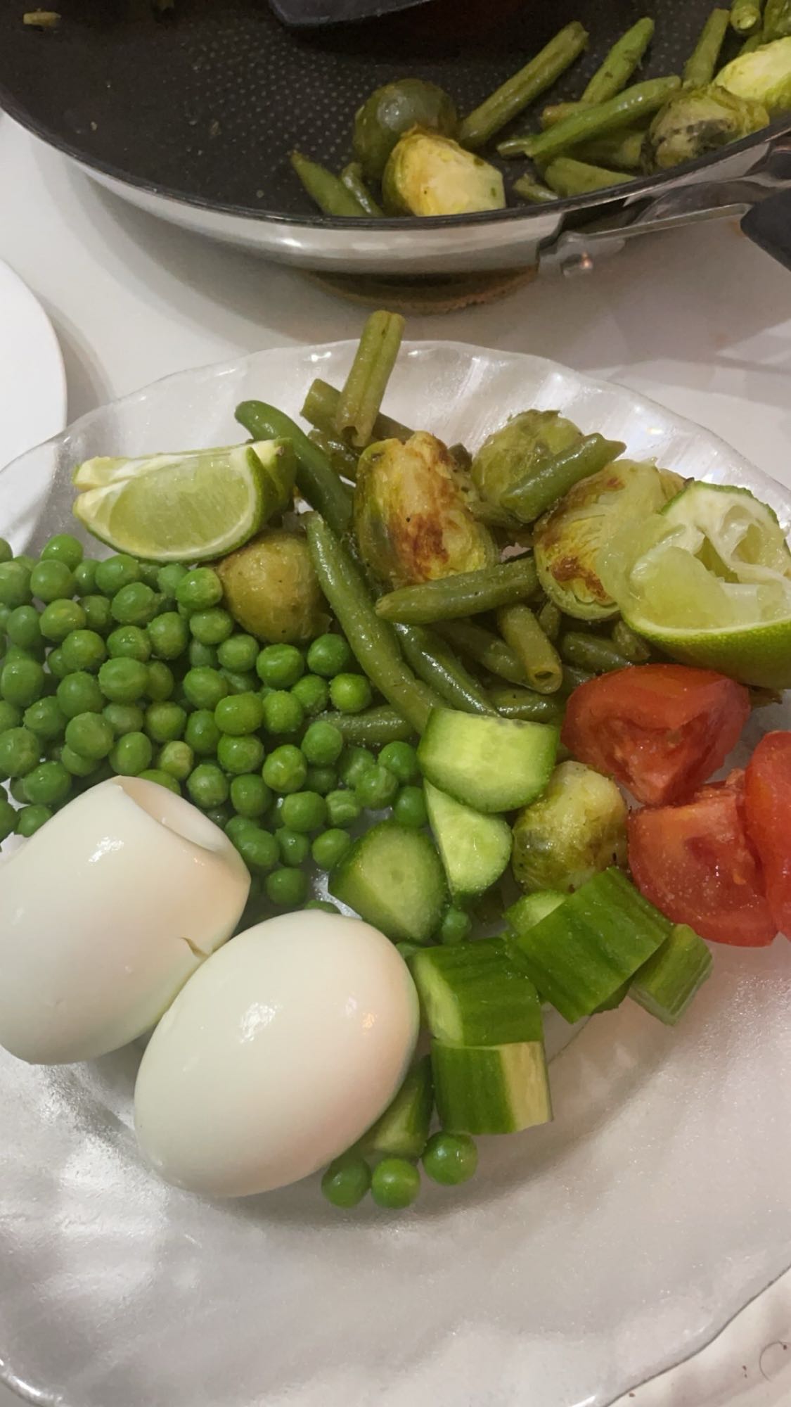 Grönsaks- och äggmåltid