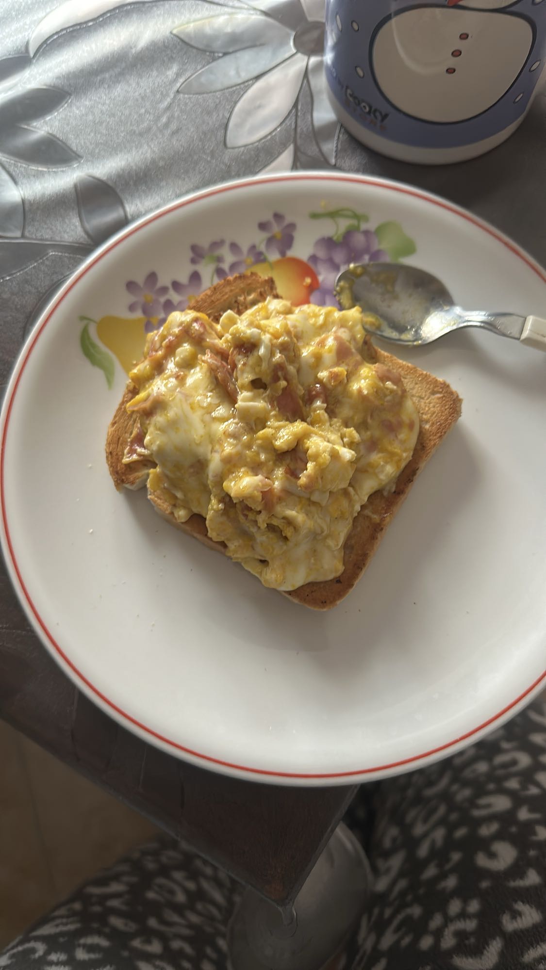 Scrambled Egg Toast