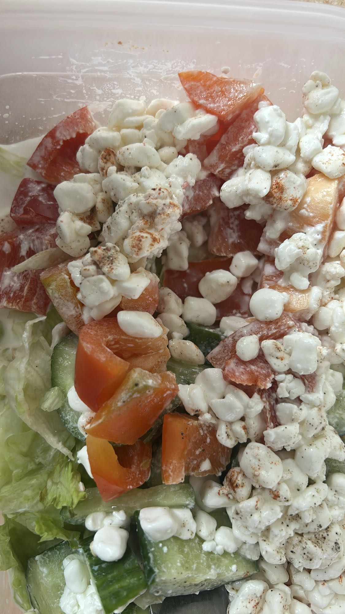 Sałatka z twarogiem