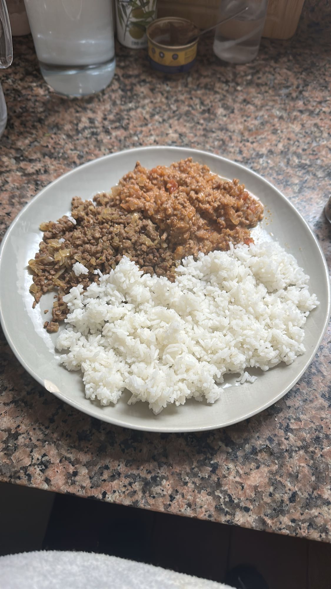 Arroz con carne molida