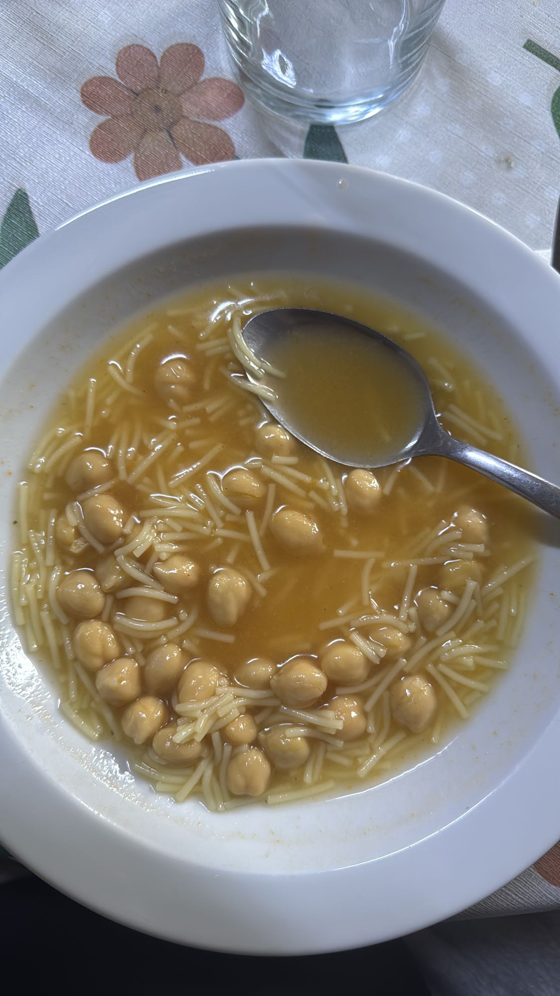 Sopa de garbanzos