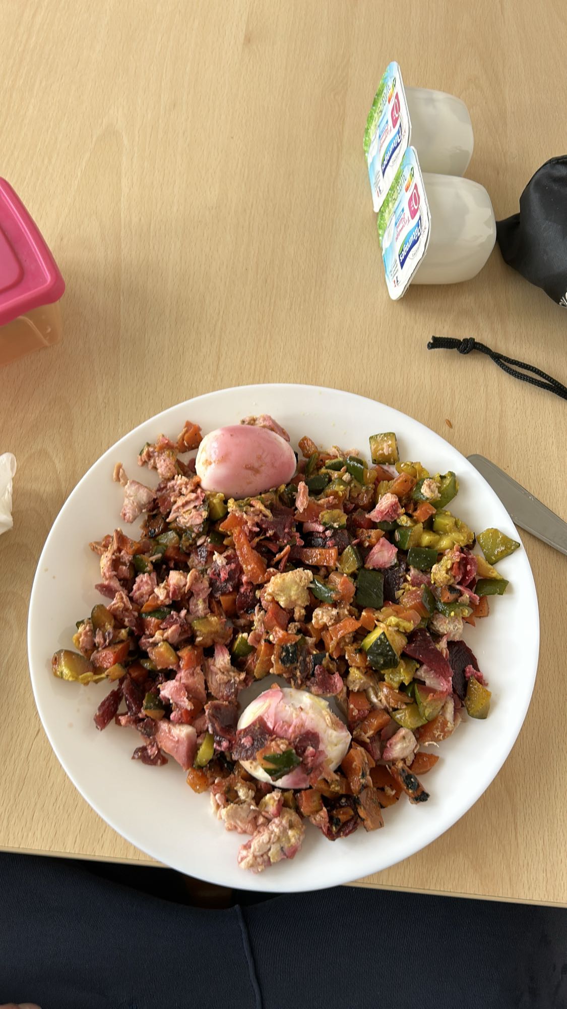 Mélange de légumes et œufs