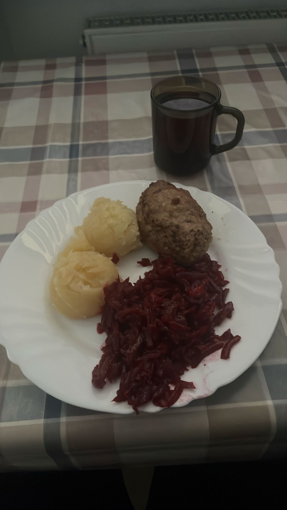 Kotlet mielony z dodatkami