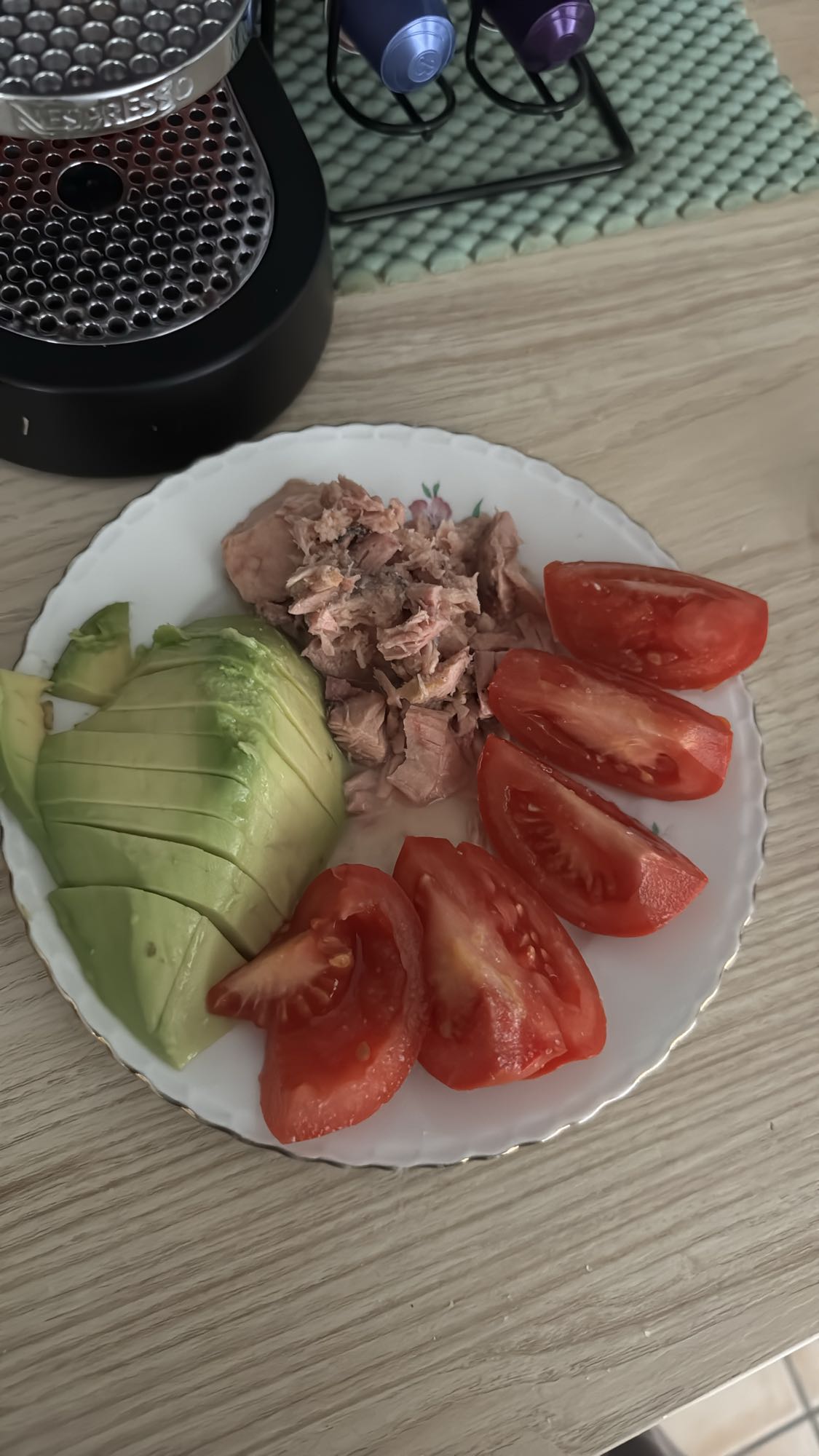 Salade avocat thon tomate