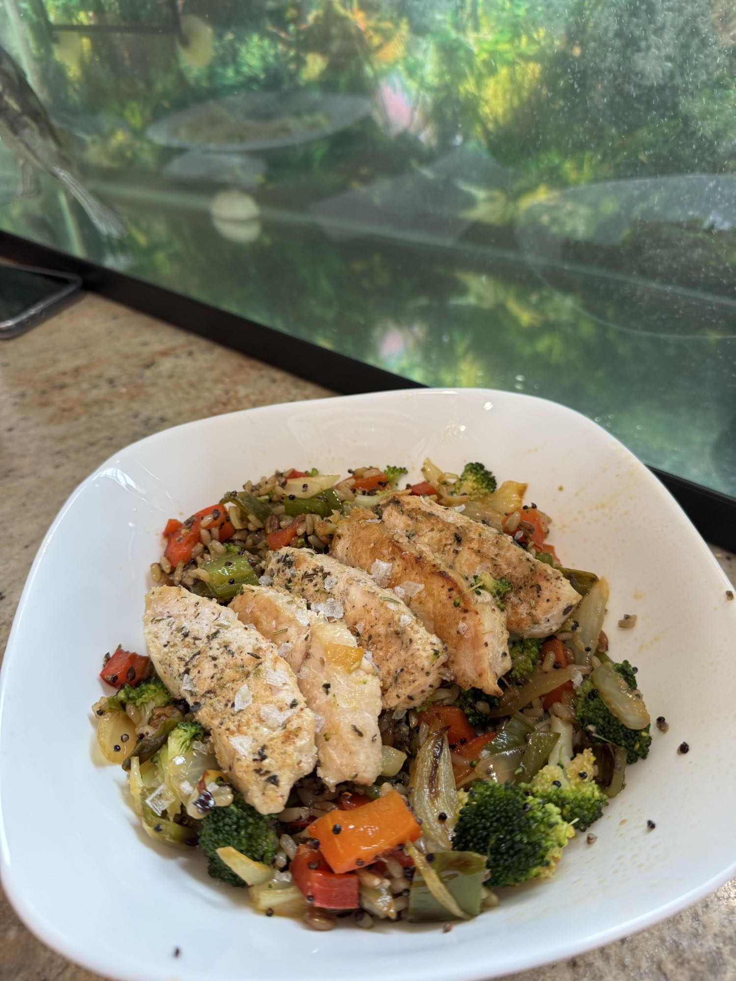 Pollo con verduras y quinoa