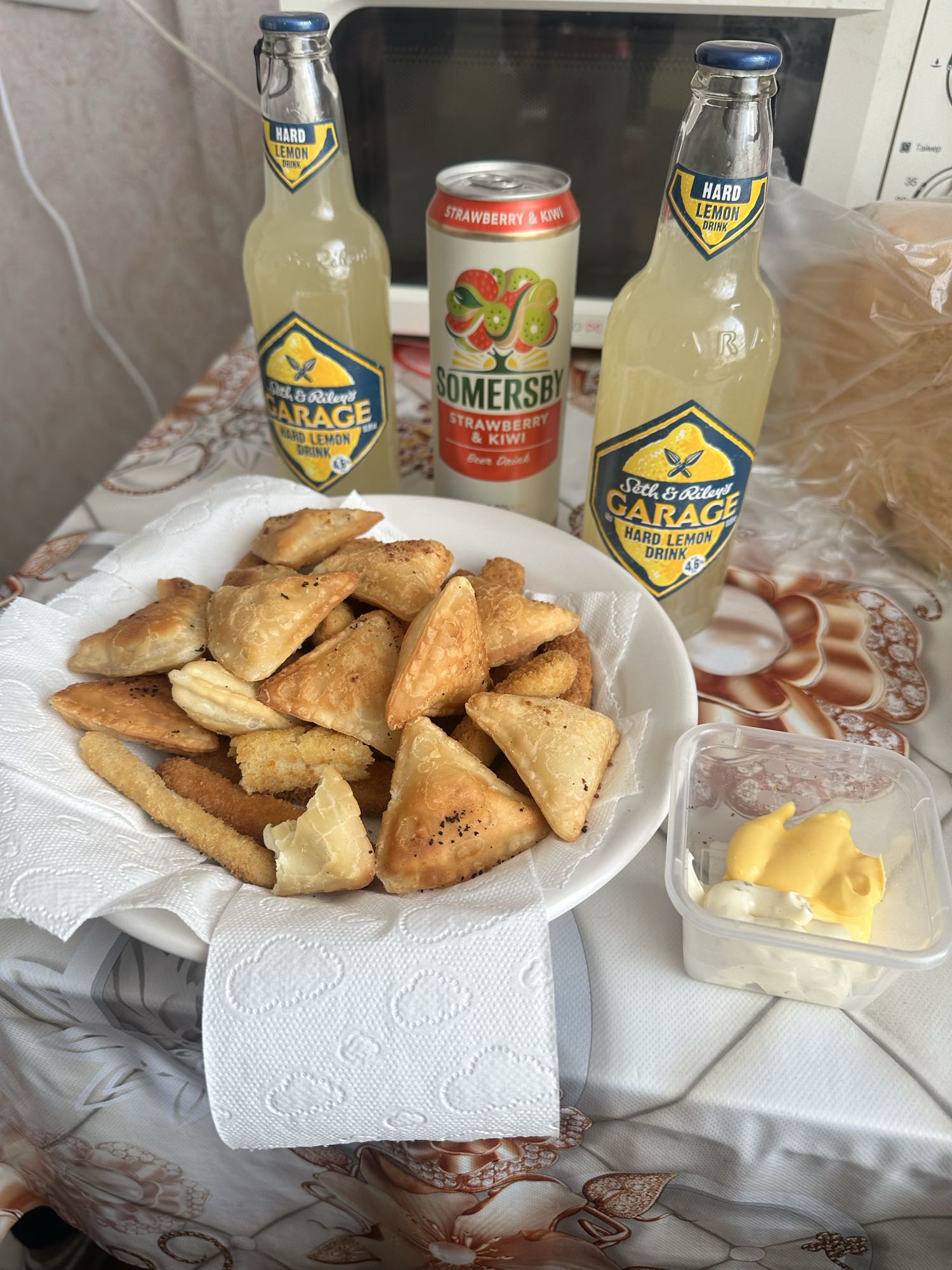 Закуски с лимонадом