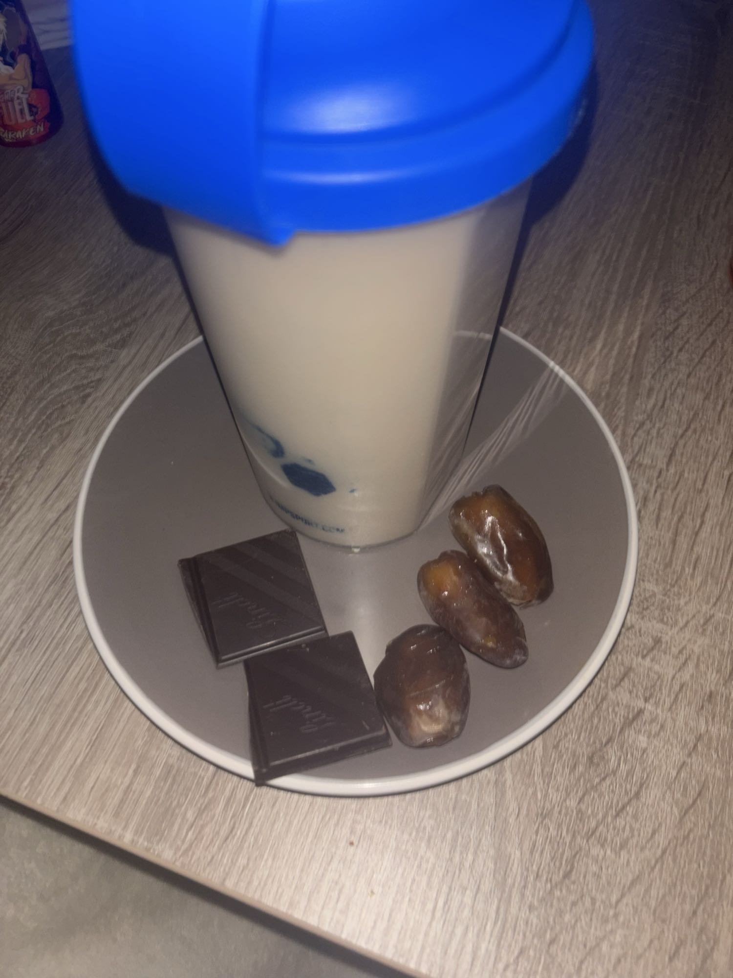 Shake protéiné et snacks