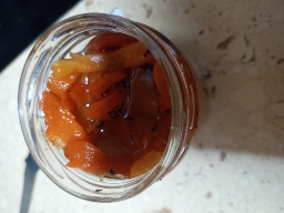 Pimientos asados en conserva