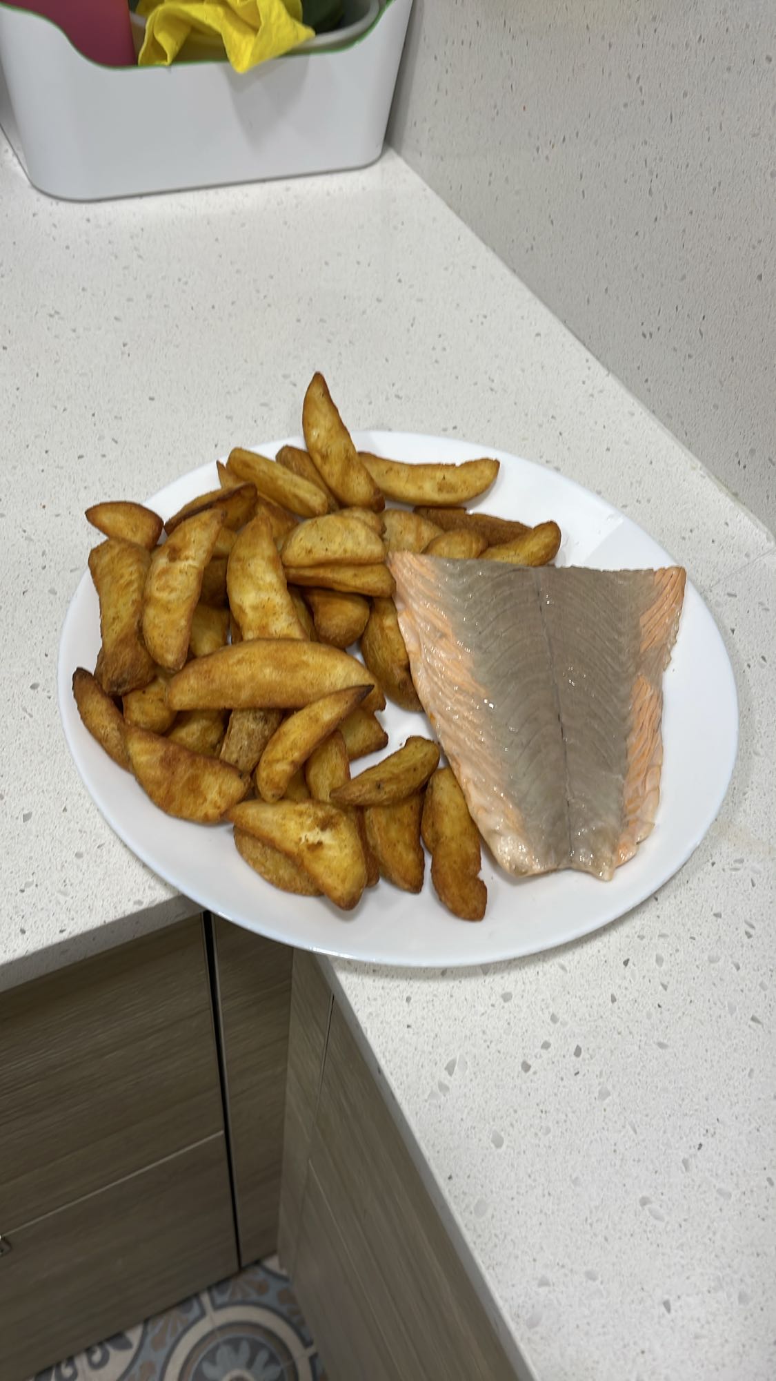 Salmon with Potato Wedges