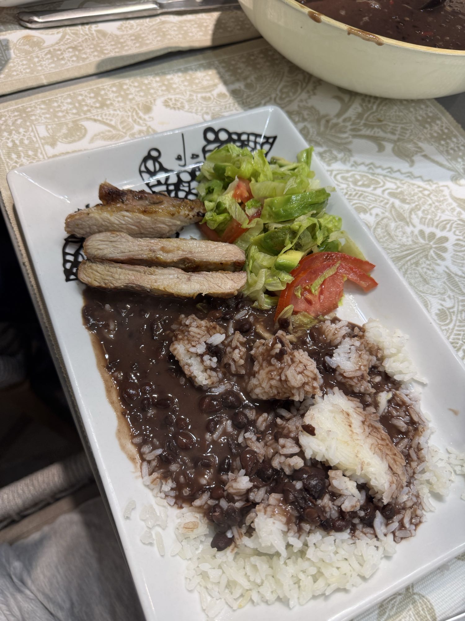 Arroz, frijoles y carne