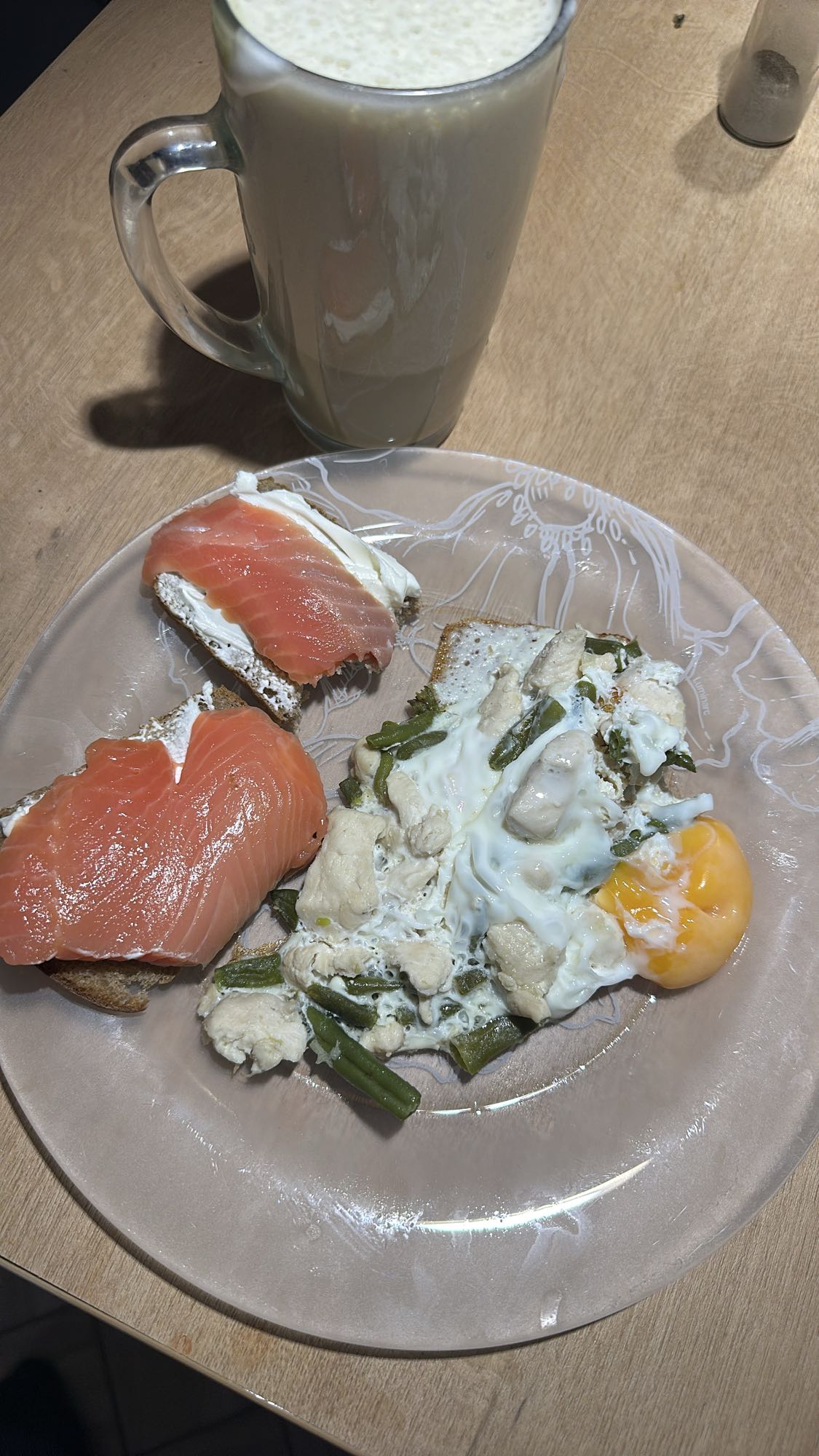 Завтрак с лососем