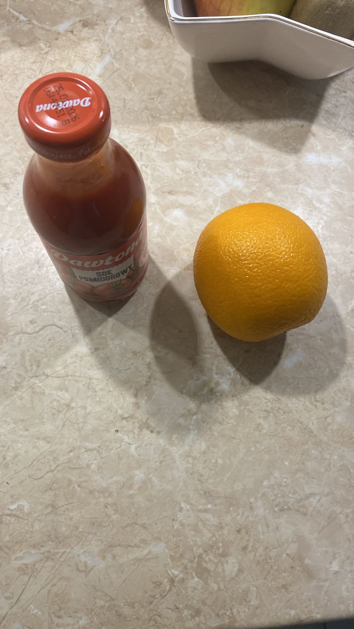 Sok pomidorowy i pomarańcza