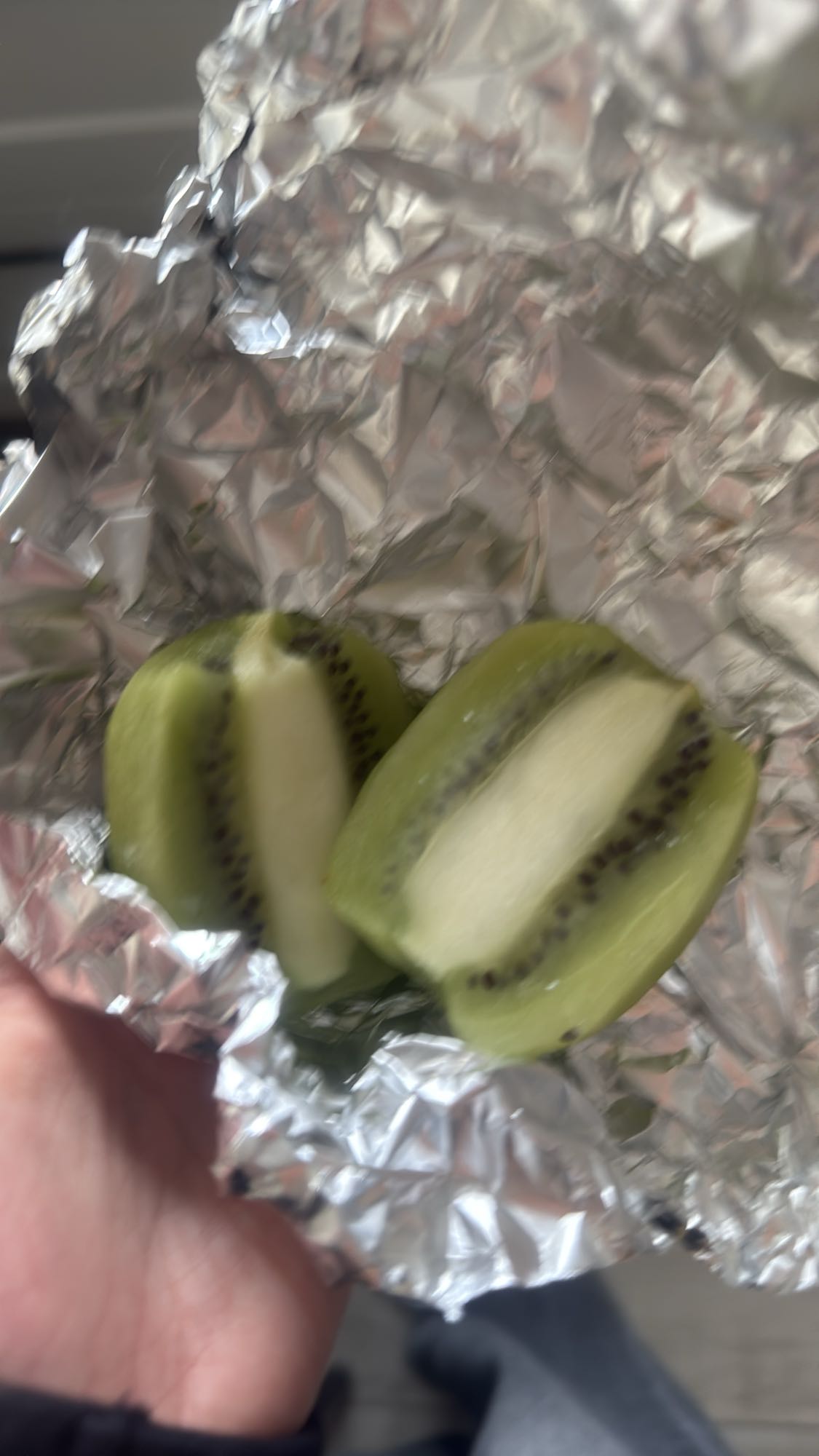 Świeży kiwi