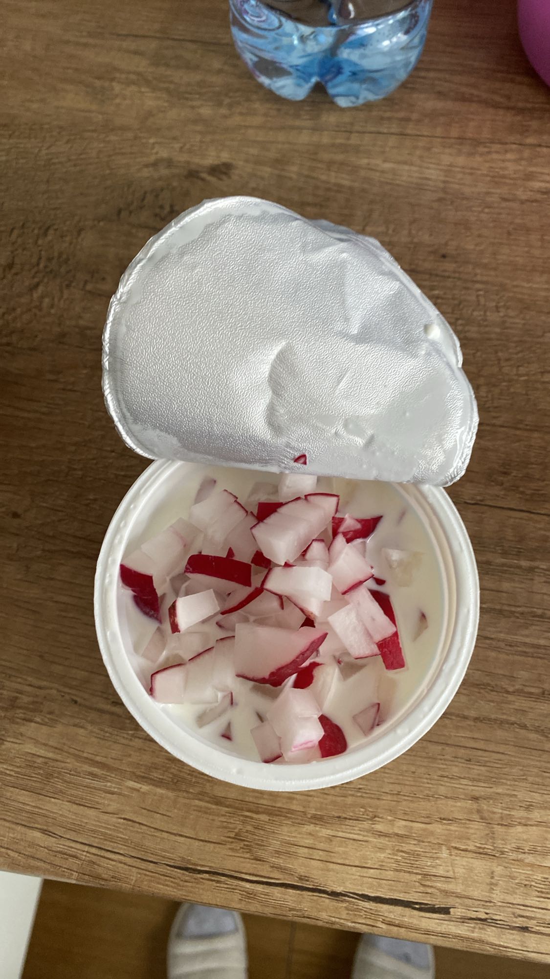 Jogurt z rzodkiewką