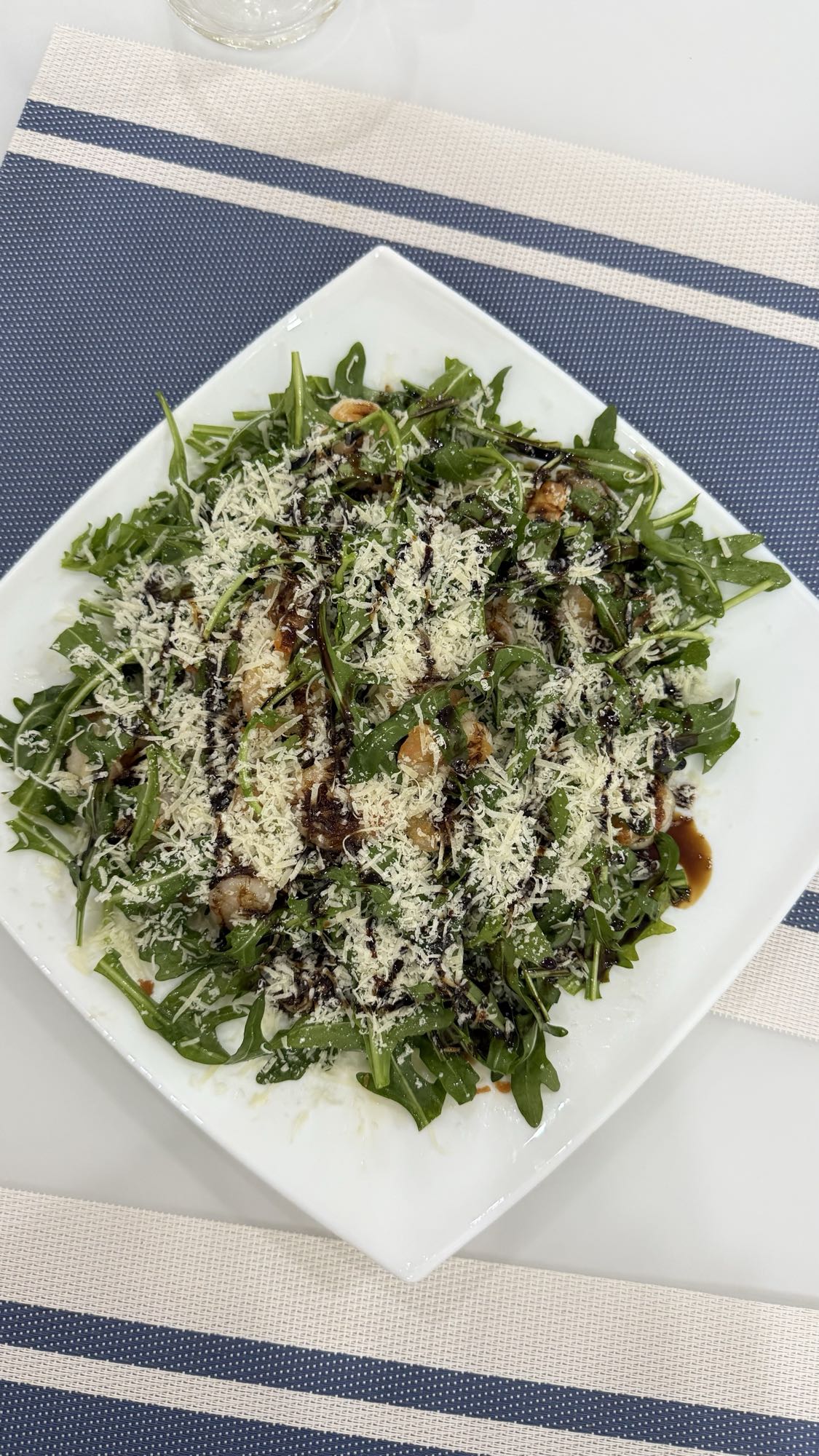 Салат с креветками