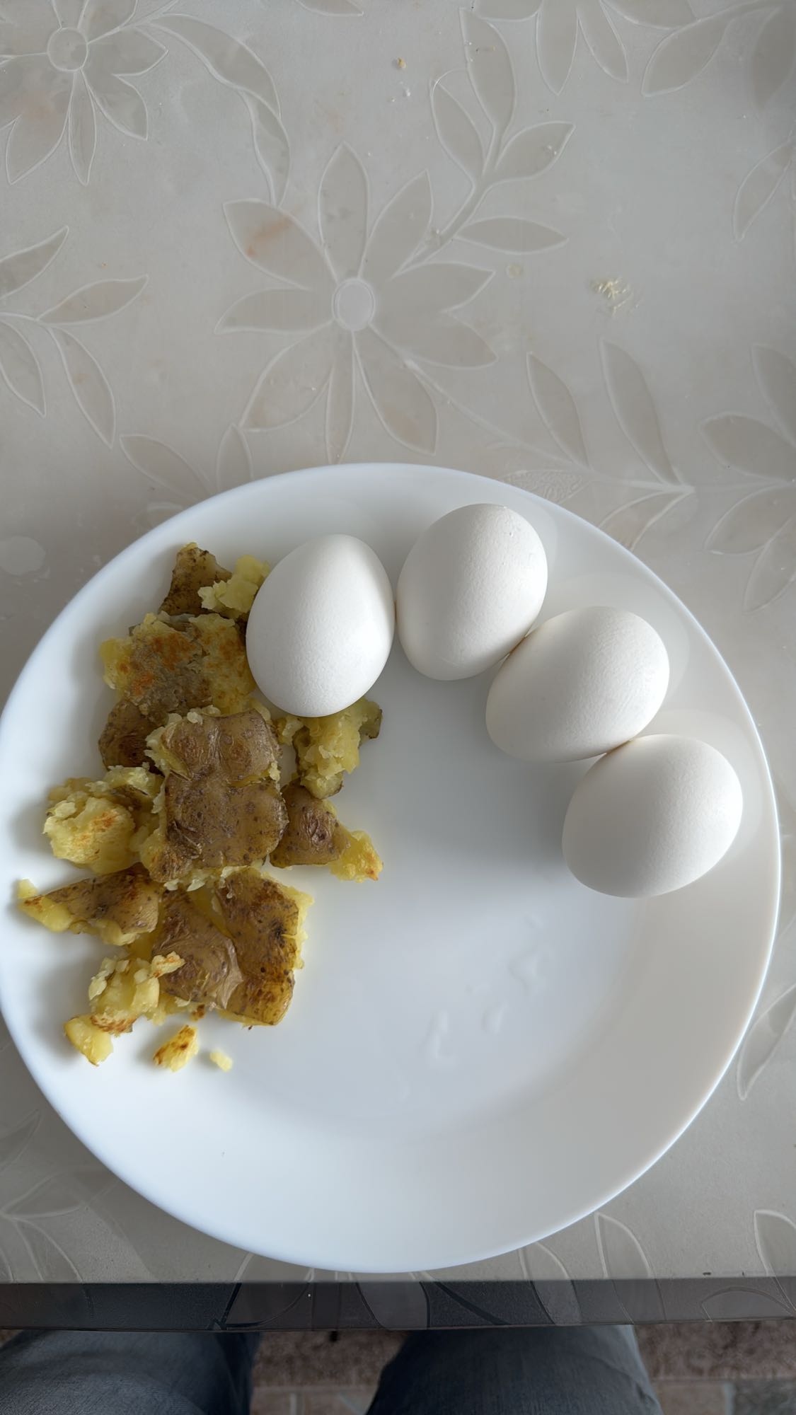 Kokta ägg med potatis