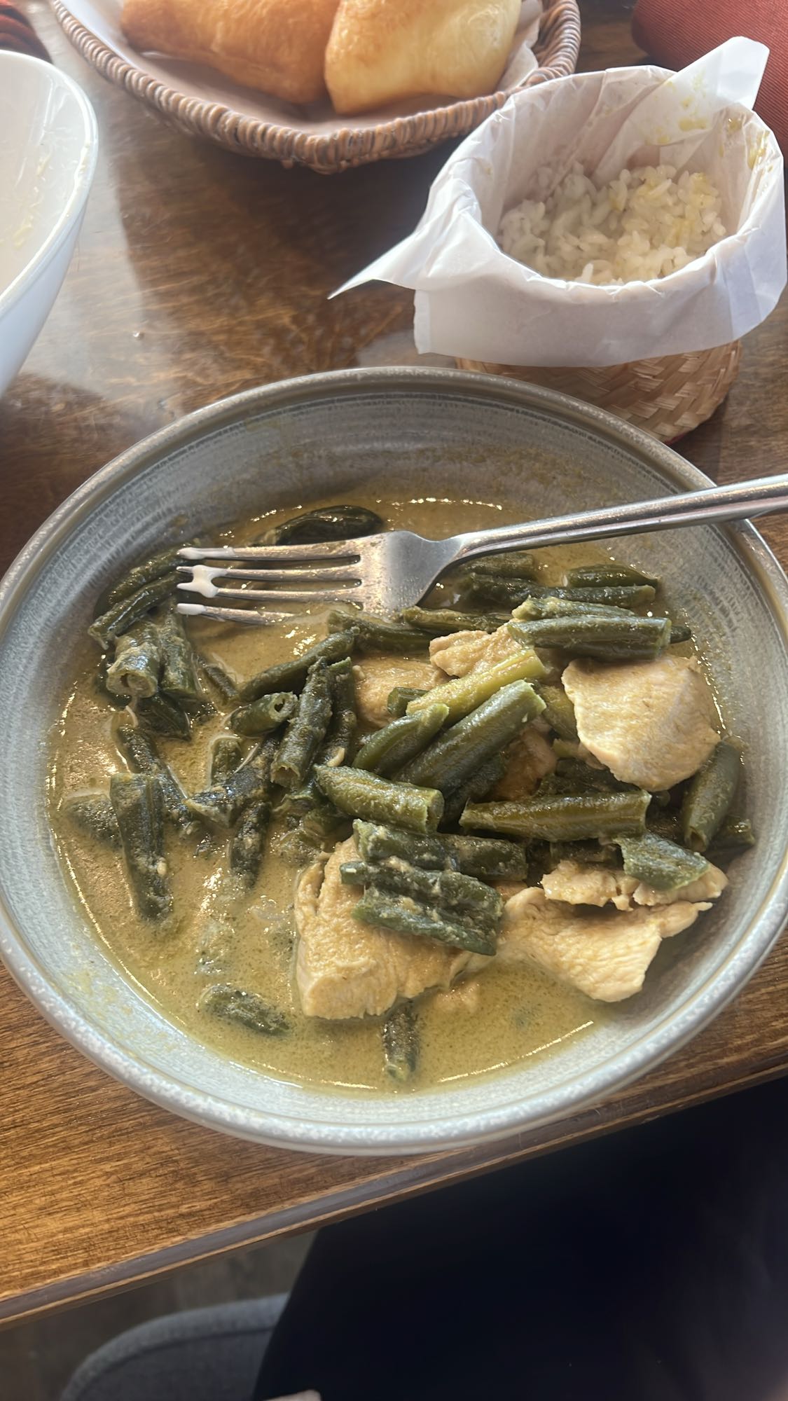 Зеленое карри с курицей