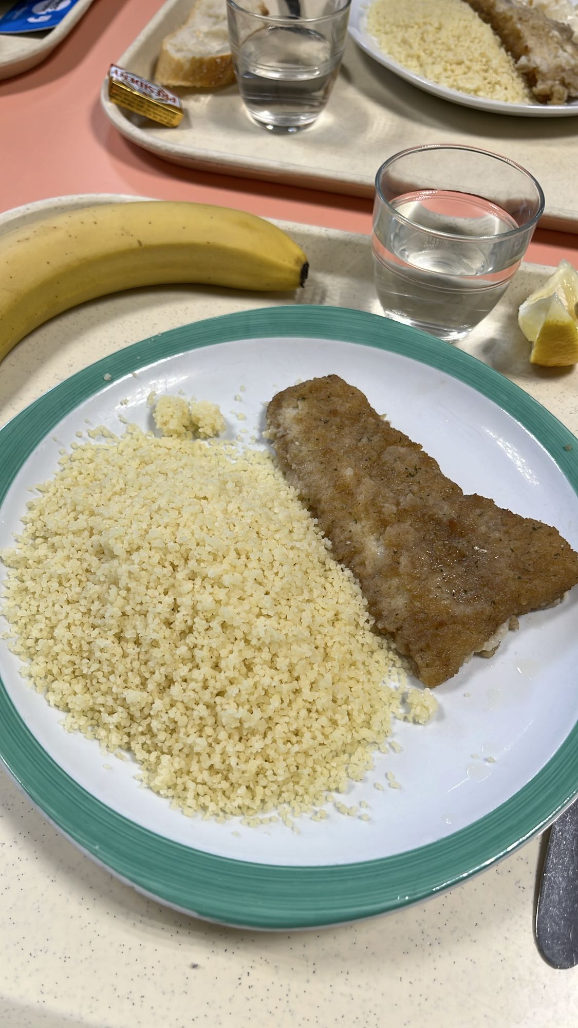 Couscous et poisson pané