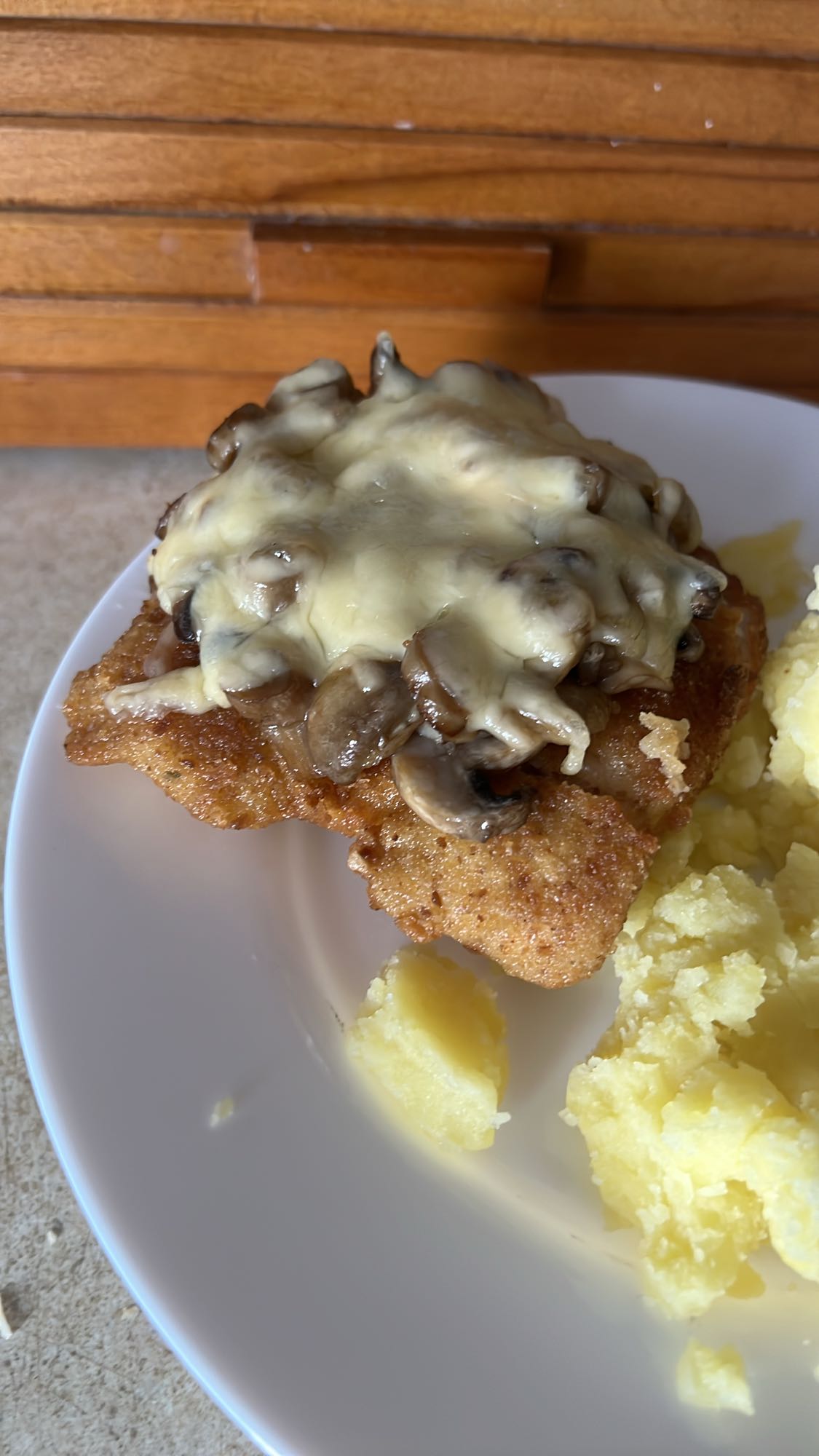 Kotlet schabowy z serem