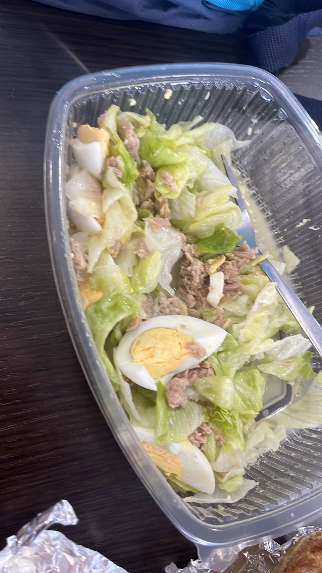Ensalada de atún y huevo