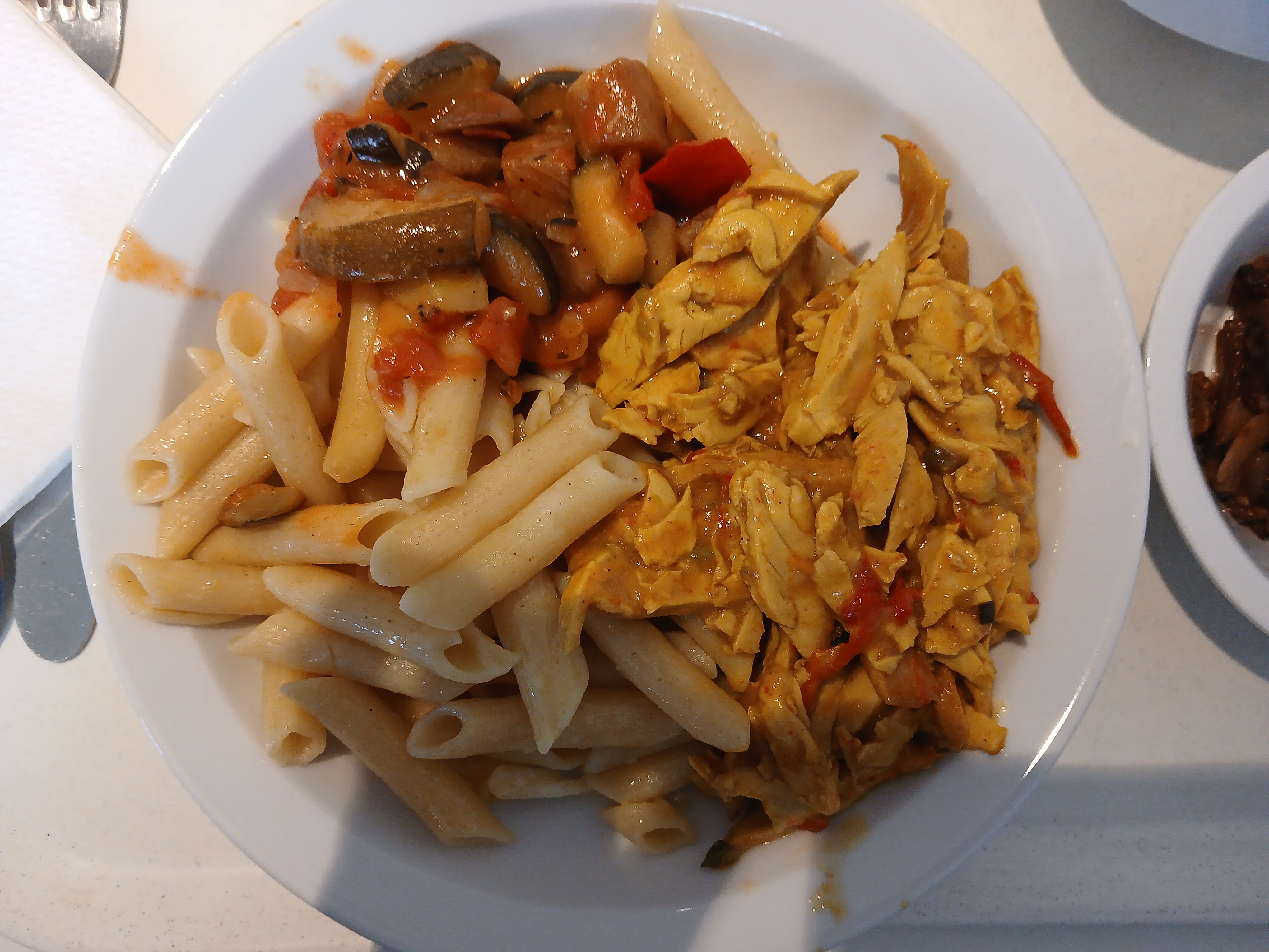 Pâtes au poulet et légumes