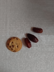 Cookie and Dates