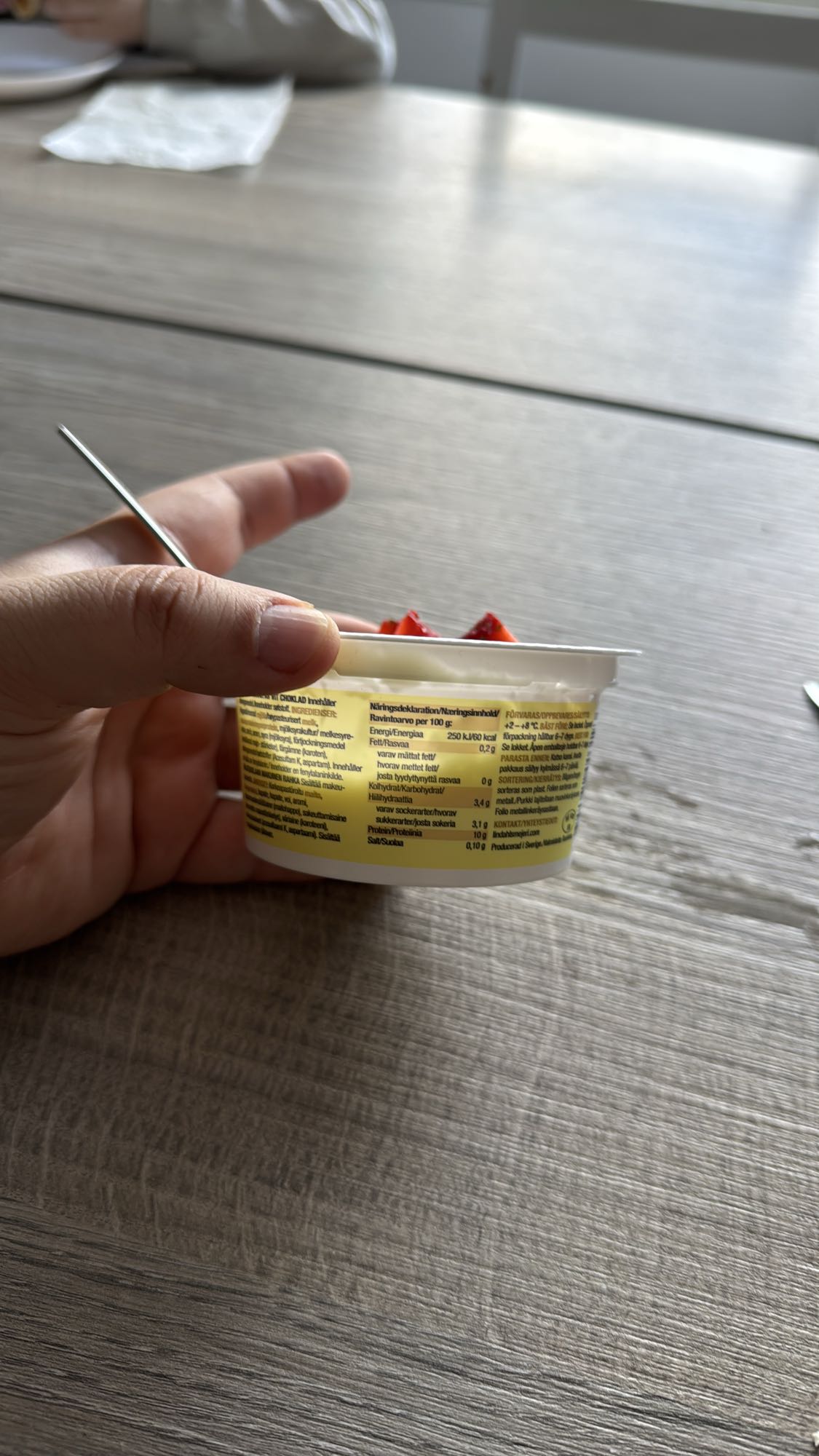 Vaniljyoghurt med jordgubbar