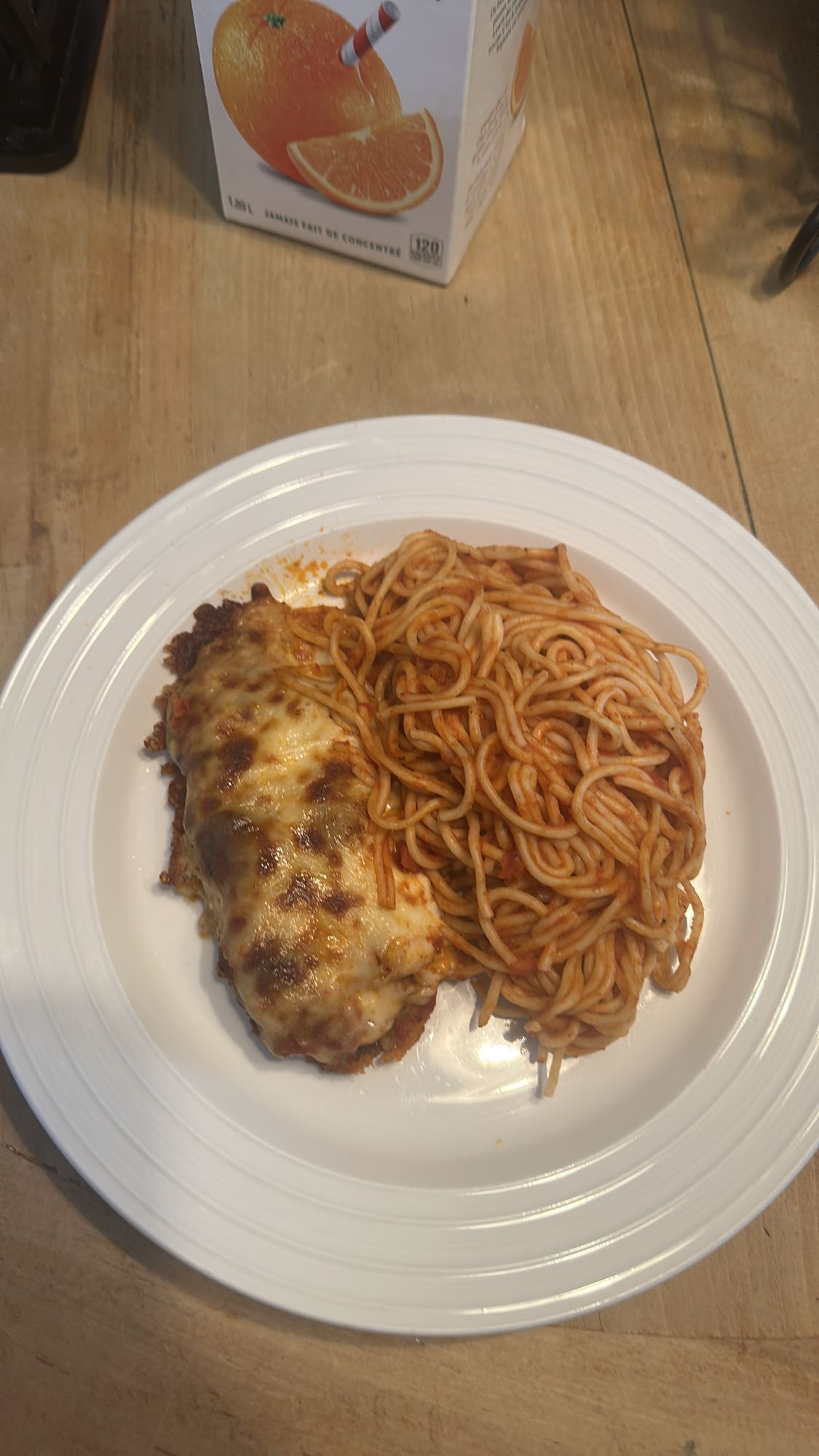 Poulet parmesan avec pâtes