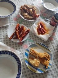 Comida frita variada