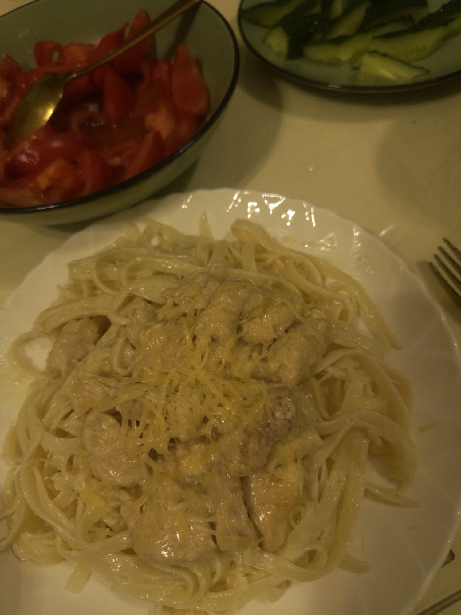 Паста с курицей в сливочном соусе