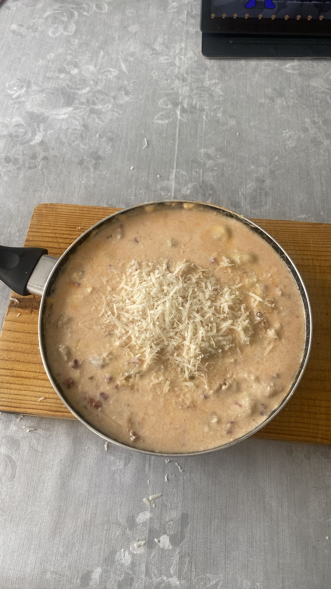 Guiso cremoso con queso