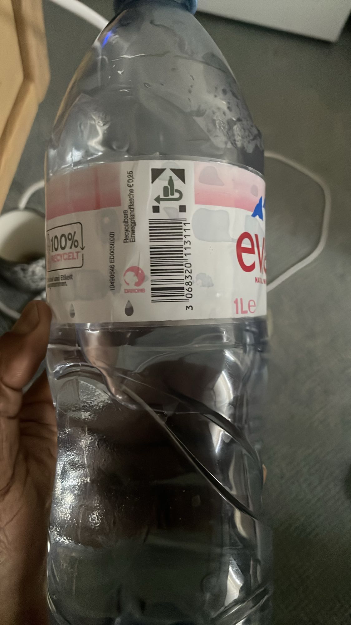 Natürliches Mineralwasser