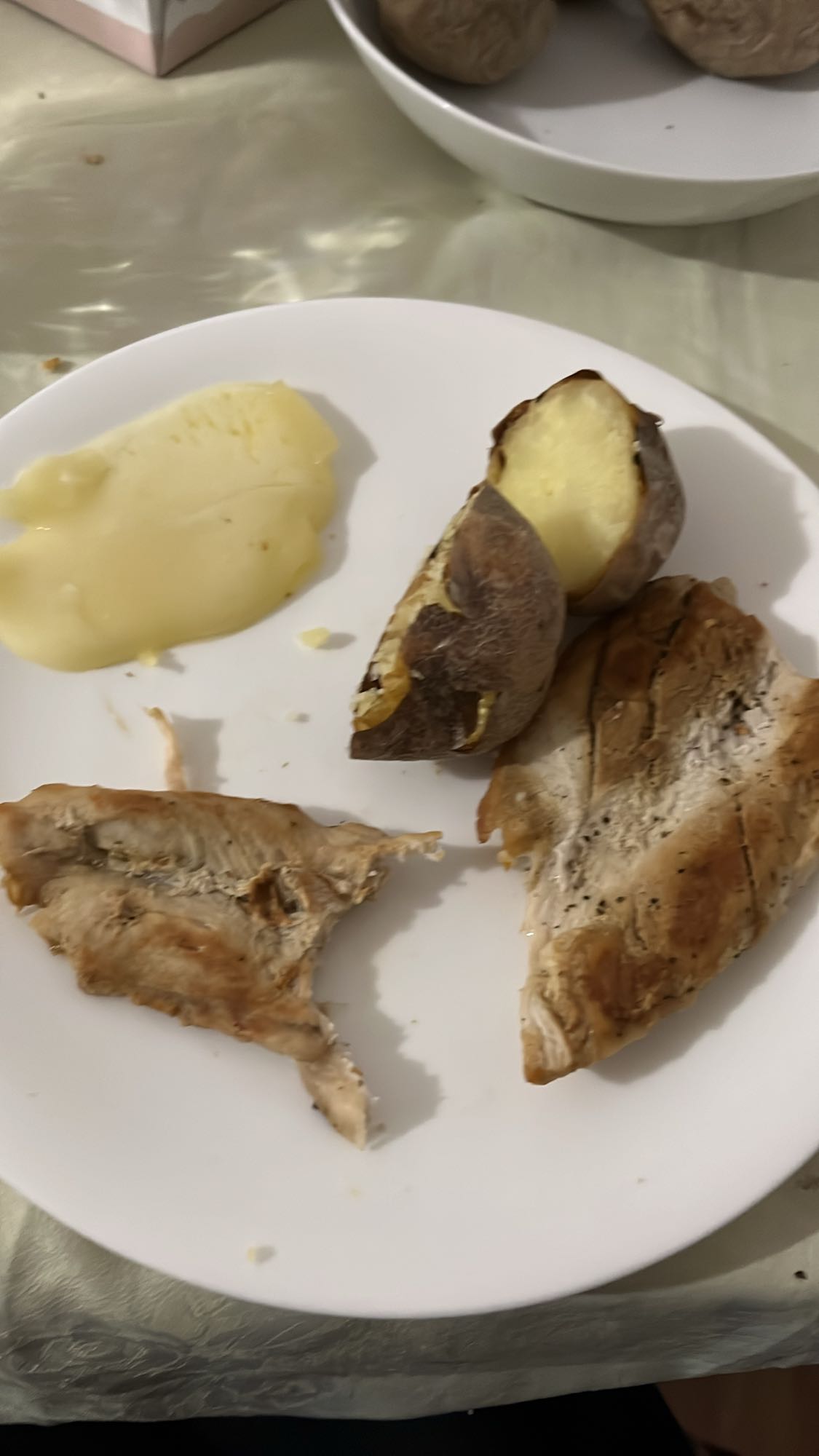 Pollo con papas asadas