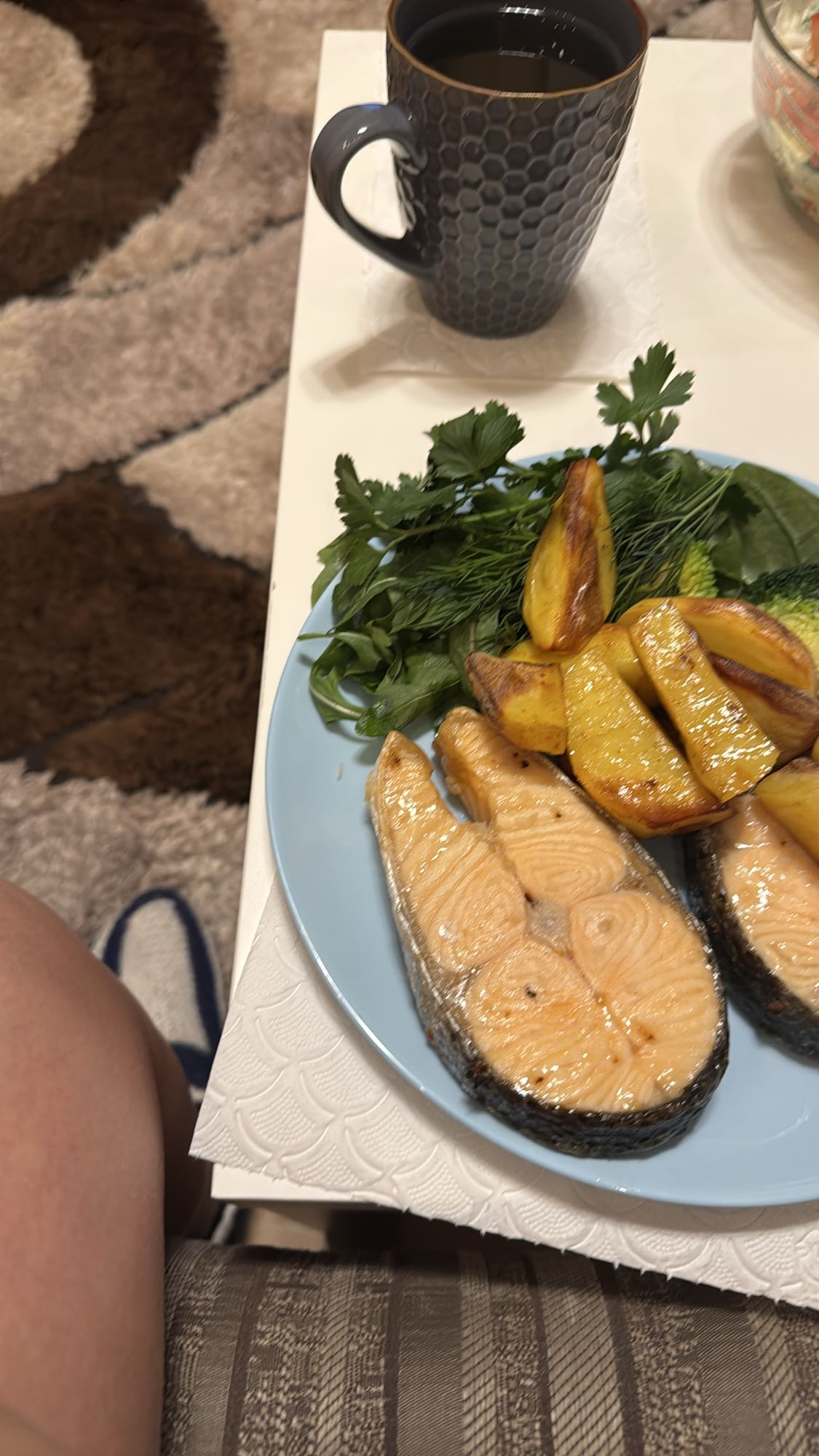 Жареный лосось с картофелем