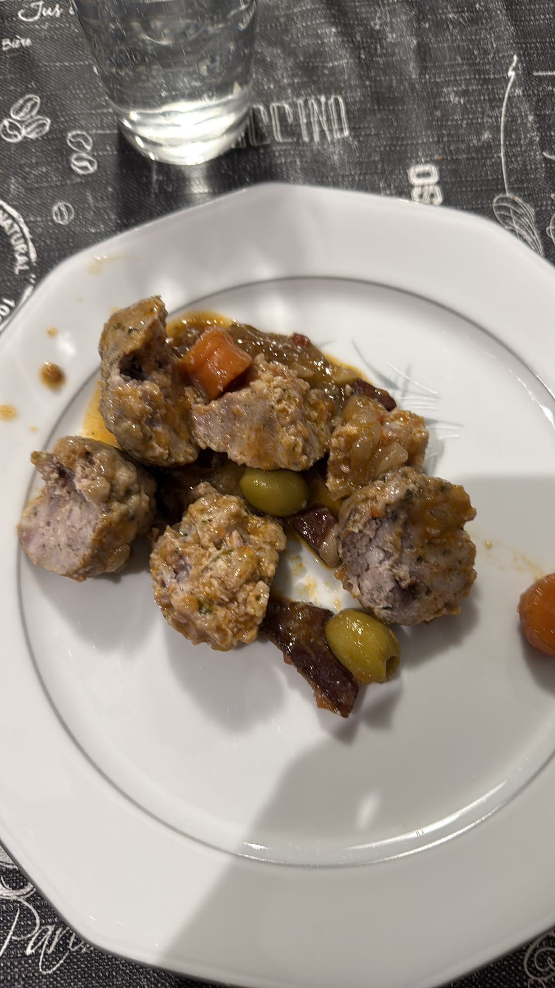 Saucisse mijotée aux légumes