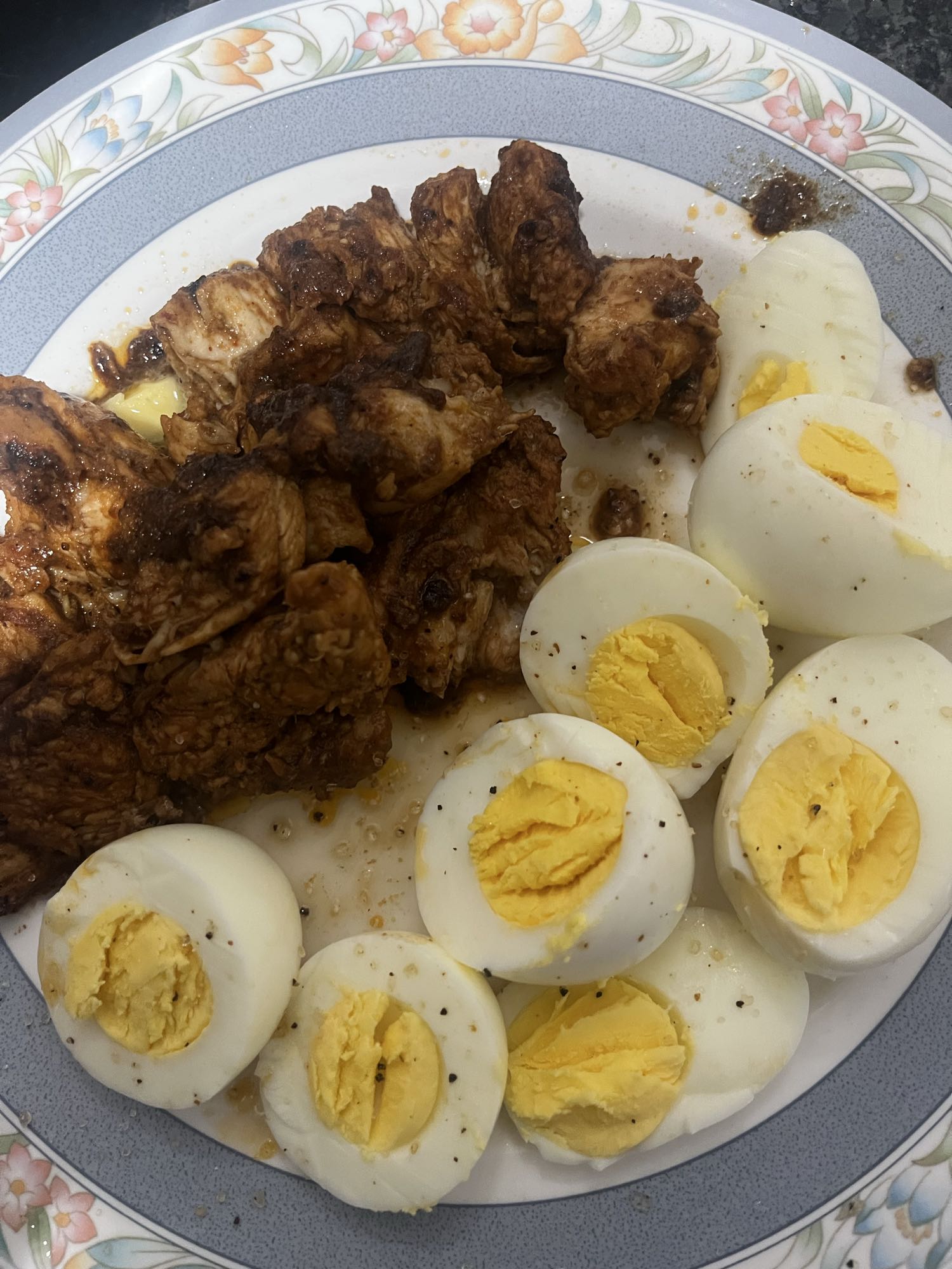 Grilled Chicken with Eggs