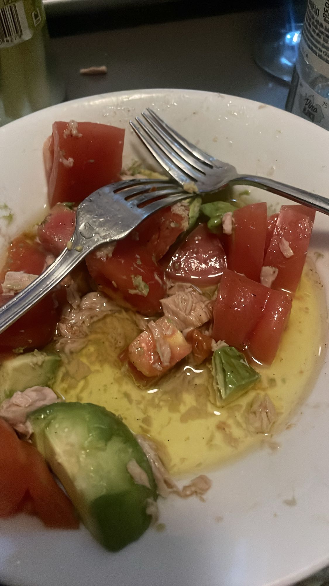 Ensalada de atún y aguacate