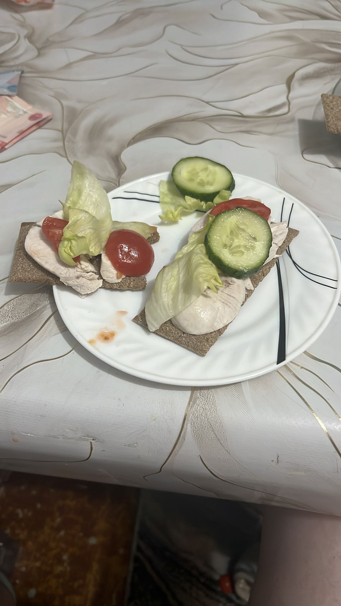 Chicken Crispbread Snack