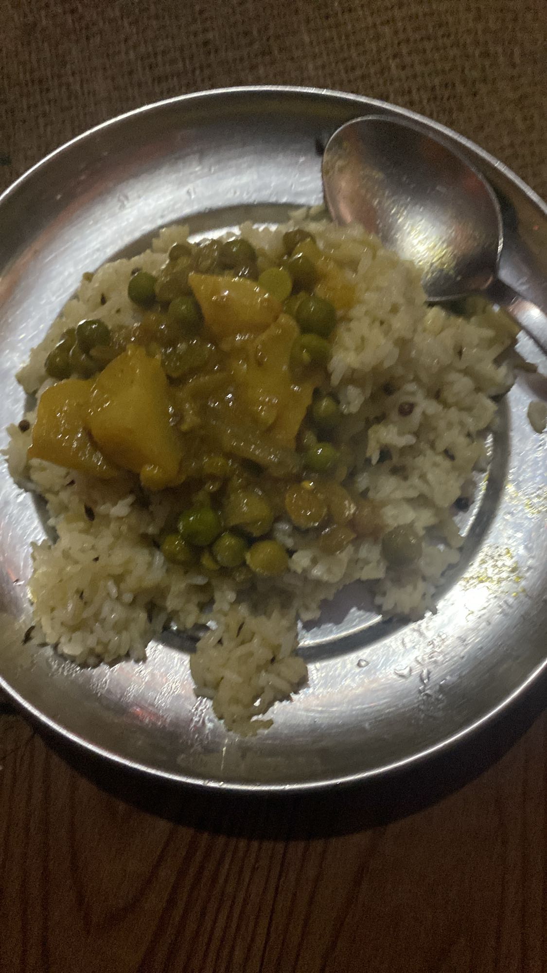 Rice with pea curry